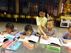SYL English Class - Binh An Pagoda 2016