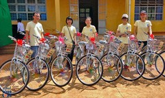 Donate 15 Bicycles to Outstanding Students at Dan Phuong II Primary School 2016